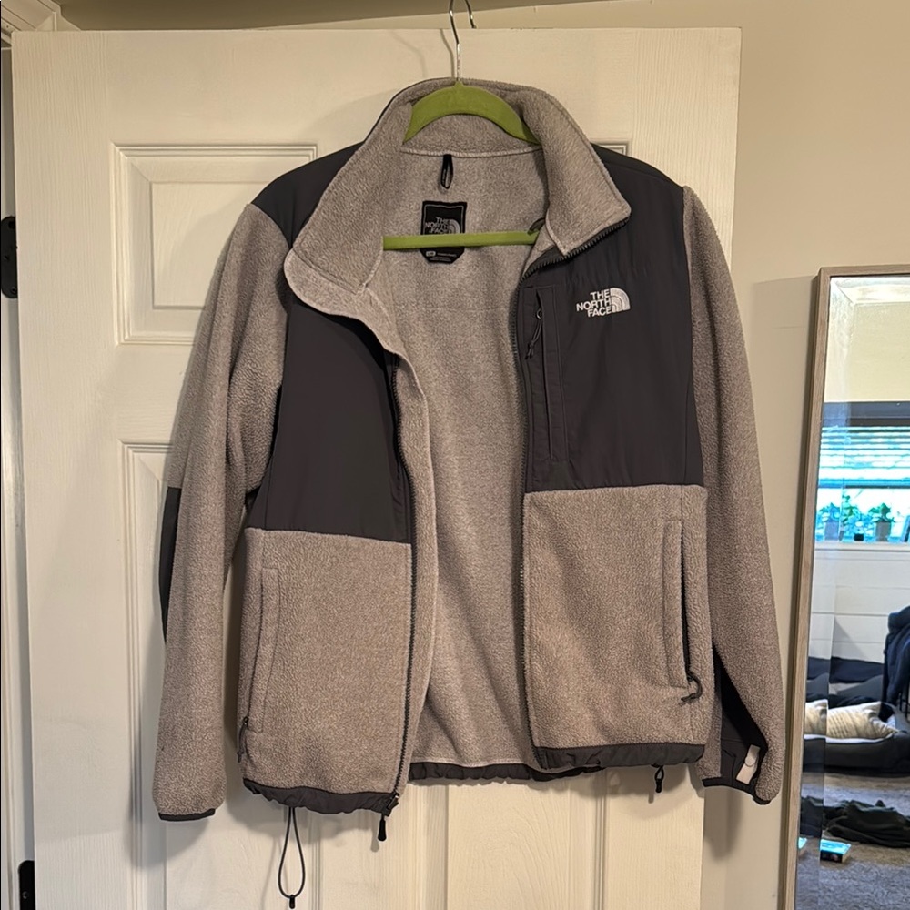 Women’s North Face Denali